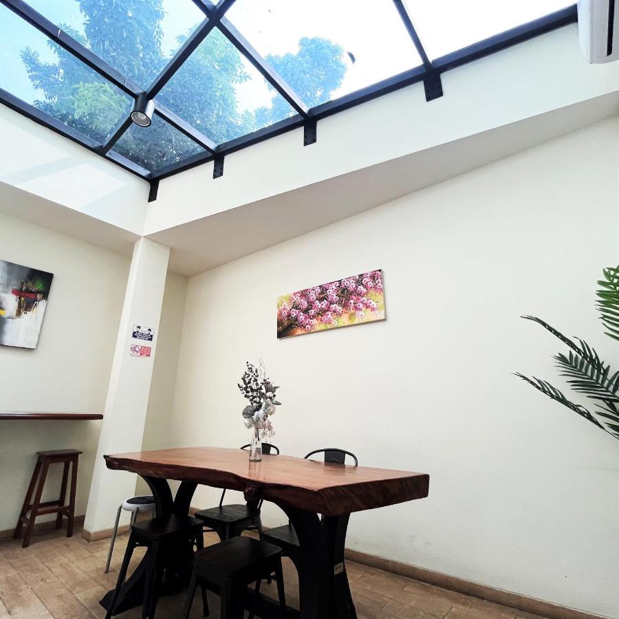 The Home Srengseng Jakarta Exterior foto